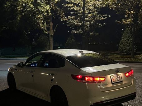 Kia Optima, 2017 — photo 9