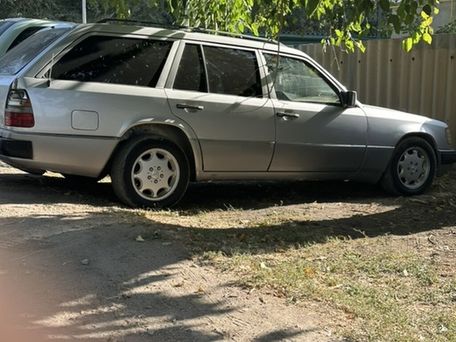 Mercedes-Benz W124, 1991