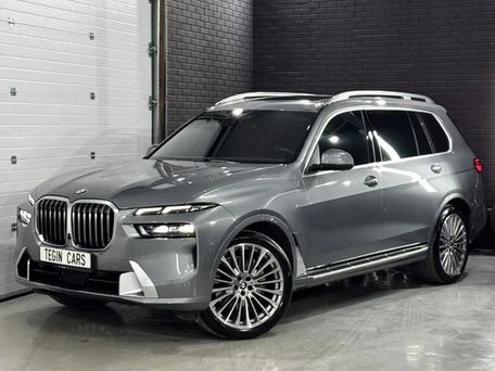BMW X7, 2024 — photo 1