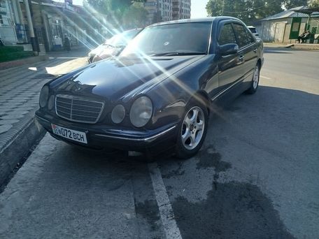Mercedes-Benz E-Class, 2002 — photo 8