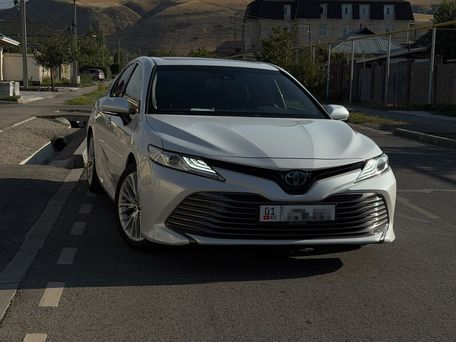 Toyota Camry, 2019 — 照片 1