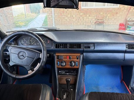 Mercedes-Benz W124, 1988 — фото 11