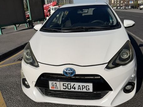 Toyota Prius c, 2016