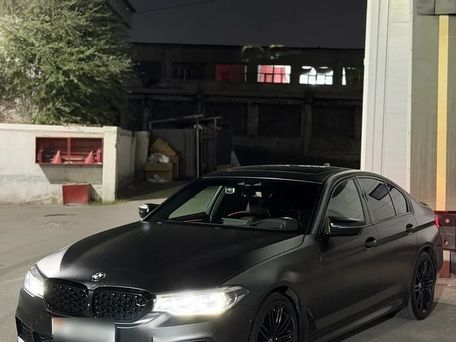 BMW 5 серии, 2018 — 照片 2