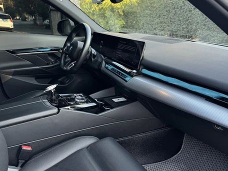 BMW 5 серии, 2023 — 照片 10