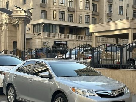 Toyota Camry, 2012