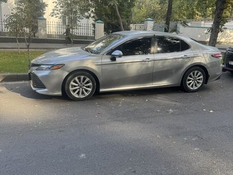Toyota Camry, 2019 — 照片 13