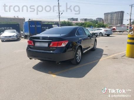 Lexus ES, 2011