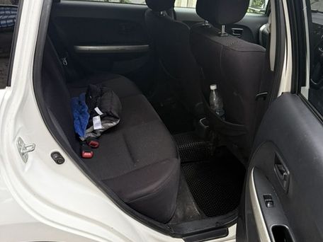 Toyota Ist, 2003 — 照片 5