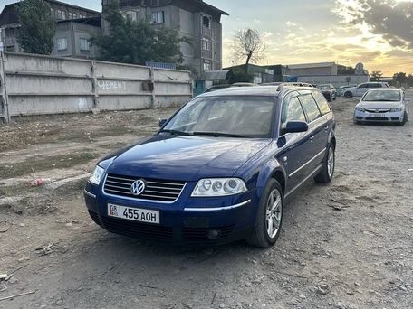 Volkswagen Passat, 2002 — 照片 1
