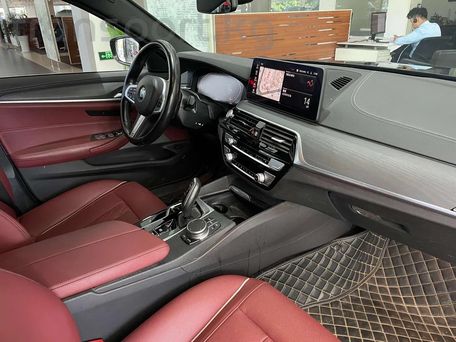 BMW 5 серии, 2022 — 照片 10