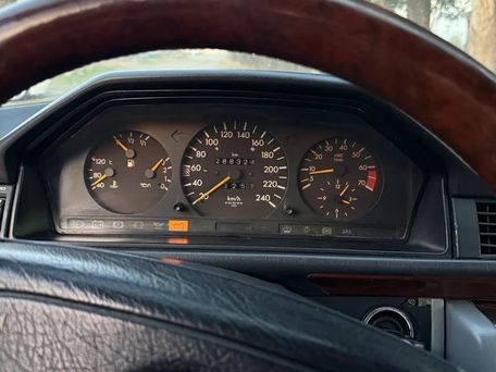 Mercedes-Benz E-Class, 1995 — photo 4