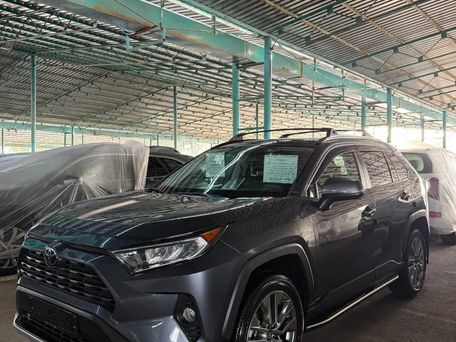 Toyota RAV4, 2020 — фото 1