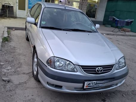 Toyota Avensis, 2001 — сүрөт 1