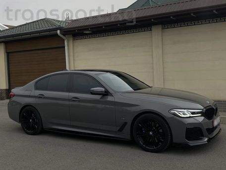BMW 5 серии, 2021 — 照片 1