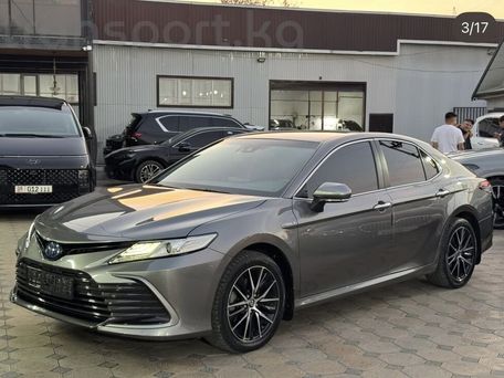 Toyota Camry, 2023 — фото 3