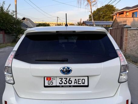 Toyota Prius v (+), 2013 — сүрөт 3
