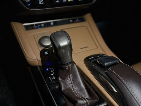 Lexus ES, 2018 — photo 13