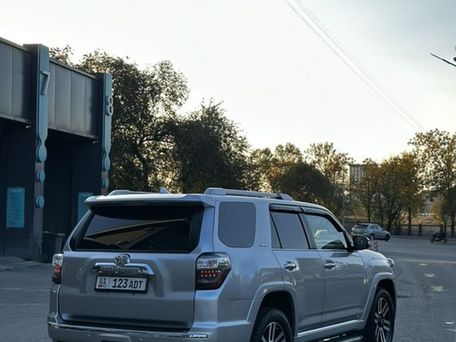 Toyota 4Runner, 2019 — сүрөт 4