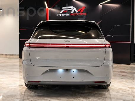 Li Auto (Lixiang) L6, 2025 — photo 3