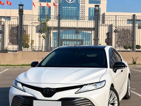 Toyota Camry, 2018 — photo 2