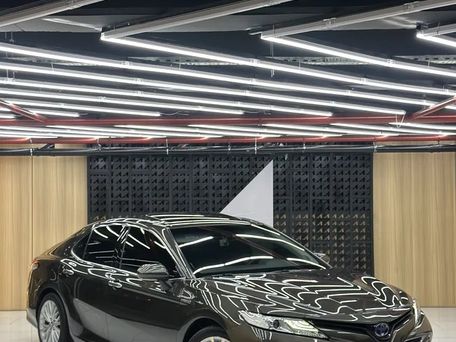 Toyota Camry, 2018 — 照片 1