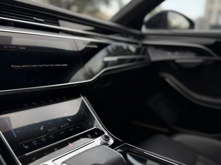 Audi A8, 2021 — 照片 9
