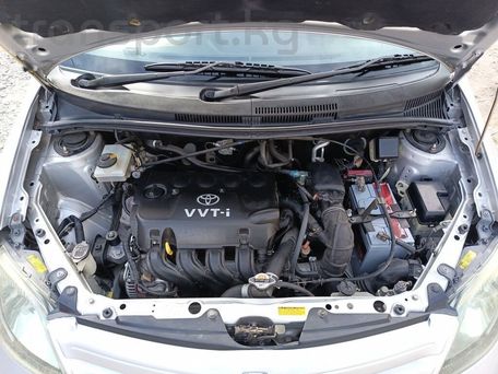 Toyota Ist, 2003 — photo 9