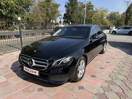 Mercedes-Benz E-Класс, 2016 — 照片 1