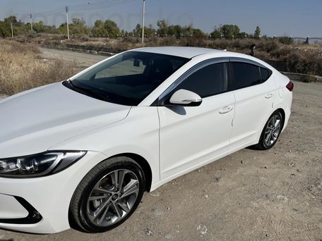 Hyundai Avante, 2018 — 照片 2