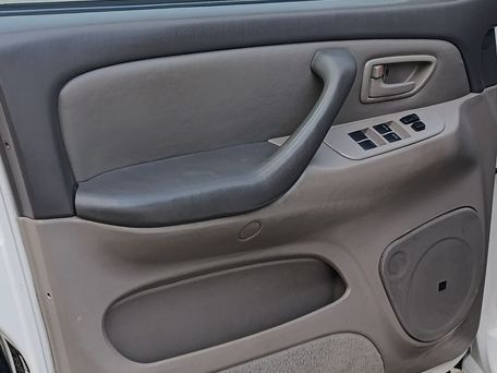 Toyota Sequoia, 2004 — сүрөт 9