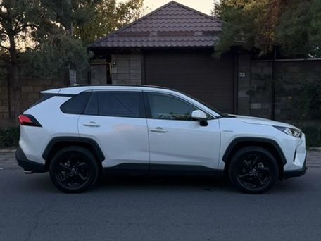 Toyota RAV4, 2021