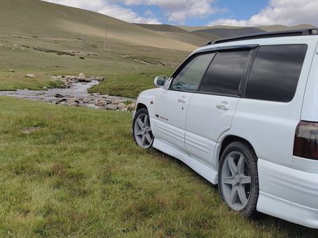 Subaru Forester, 2000 — 照片 1