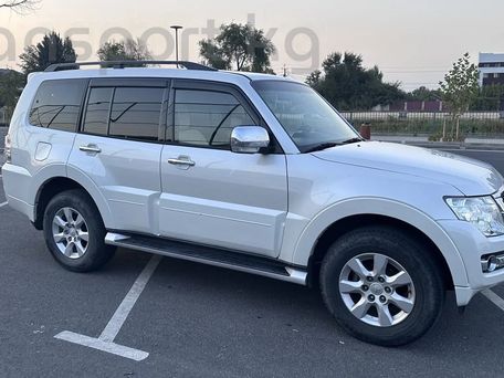 Mitsubishi Pajero, 2017 — photo 3