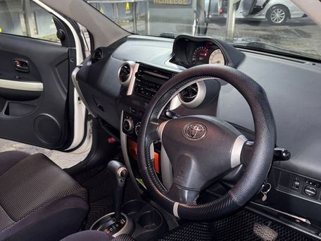 Toyota Ist, 2003 — photo 10