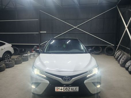 Toyota Camry, 2018 — 照片 2