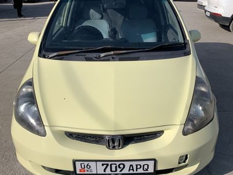 Honda Fit, 2002 — photo 1