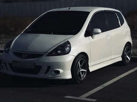 Honda Fit, 2002 — photo 1