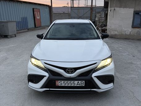 Toyota Camry, 2019 — photo 3