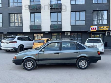 Volkswagen Passat, 1989 — photo 1