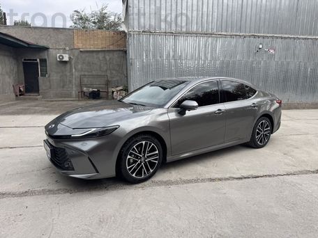 Toyota Camry, 2026 — 照片 8