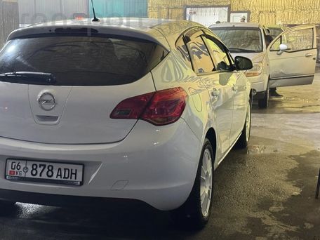 Opel Astra, 2010 — photo 3