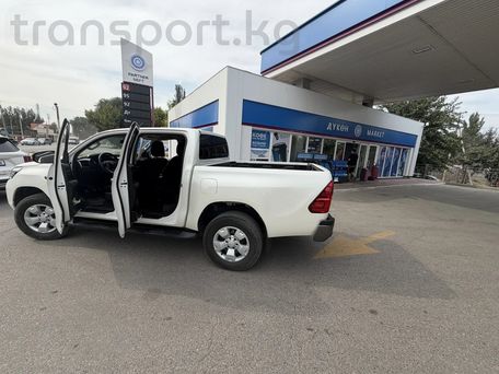 Toyota Hilux, 2021 — сүрөт 9
