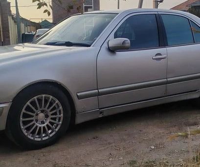 Mercedes-Benz E-Class, 2000 — photo 3