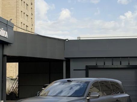Li Auto (Lixiang) L9, 2025 — 照片 1