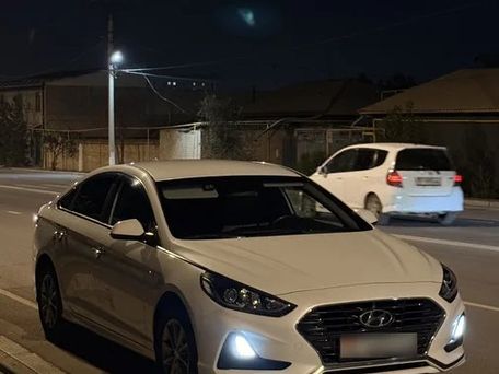 Hyundai Sonata, 2018 — фото 1