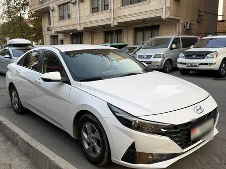 Hyundai Avante, 2020 — photo 1