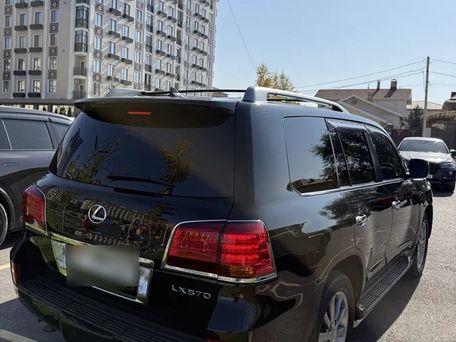 Lexus LX, 2010 — 照片 5
