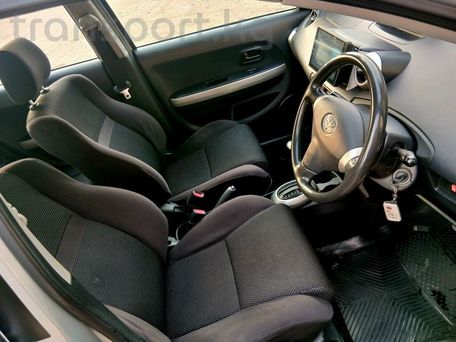Toyota Ist, 2002 — photo 7