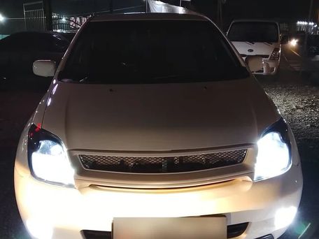 Toyota Ist, 2002 — photo 1